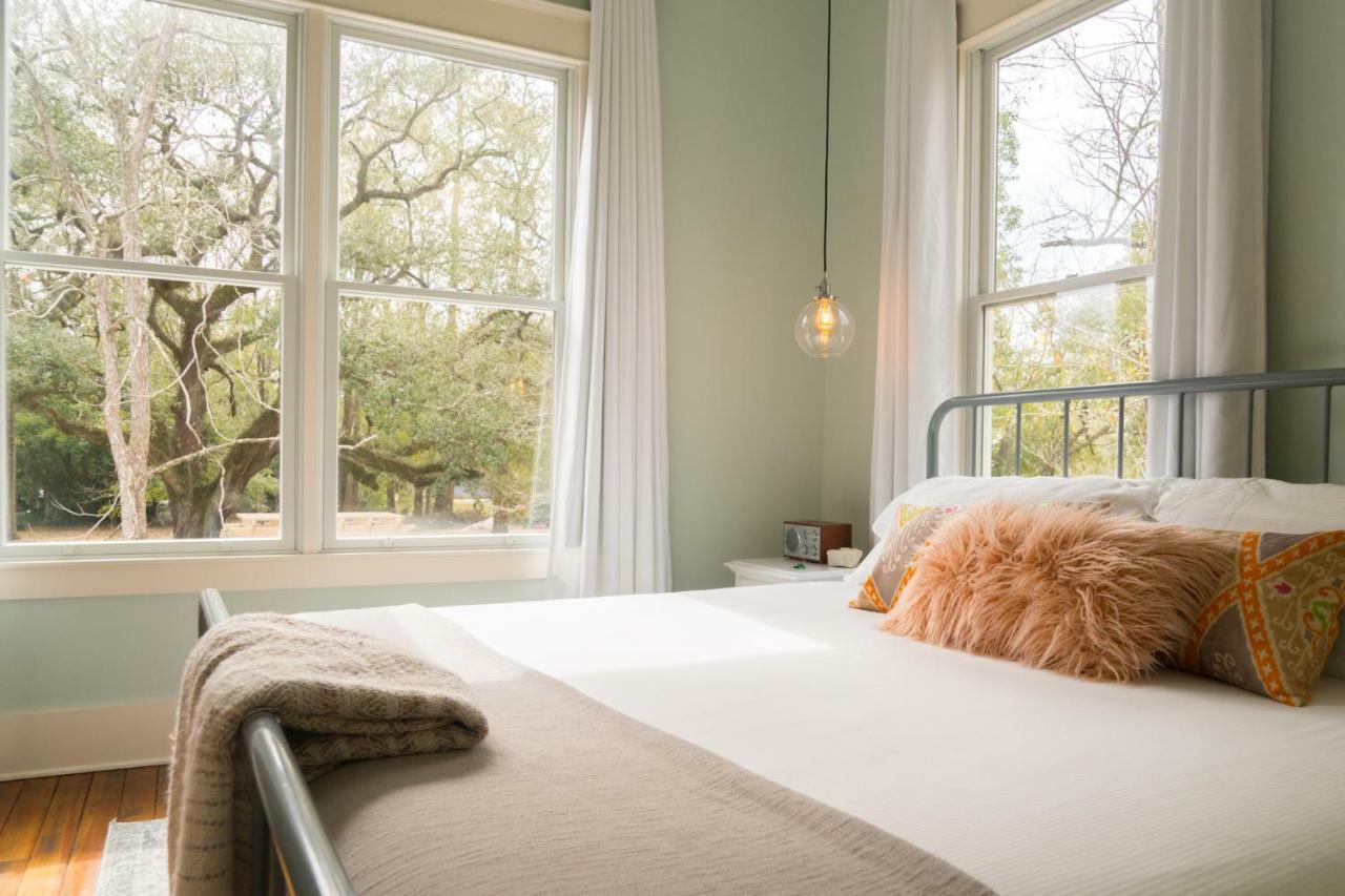 Abita Springs Hotel エクステリア 写真
