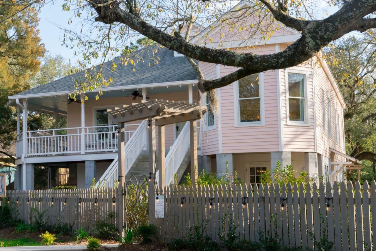 Abita Springs Hotel エクステリア 写真