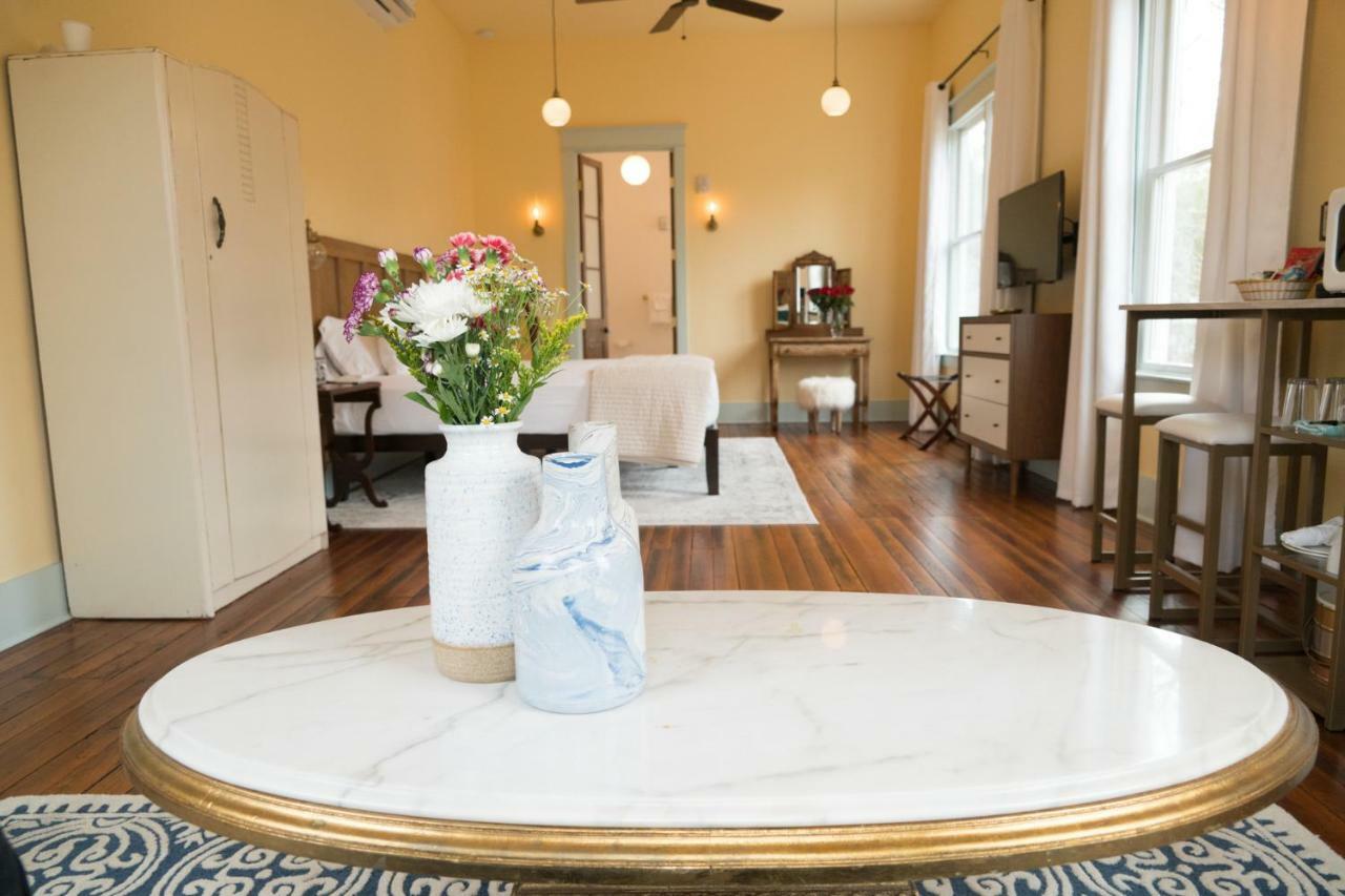 Abita Springs Hotel エクステリア 写真